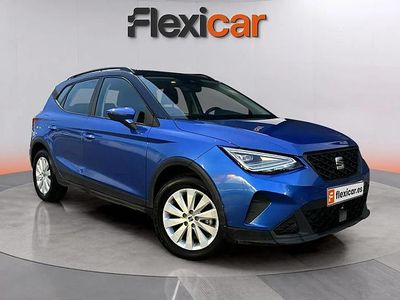 Usado Seat Arona Style 110 CV (80 kW) 2023 Azul SUV
