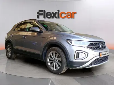 Usado VW T-Roc 116 CV (85 kW) 2024 Gris SUV