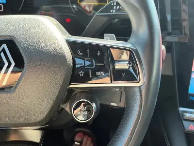 Usado Renault Mégane IV Iconic 161 kW (219 CV) 2022 Gris Berlina