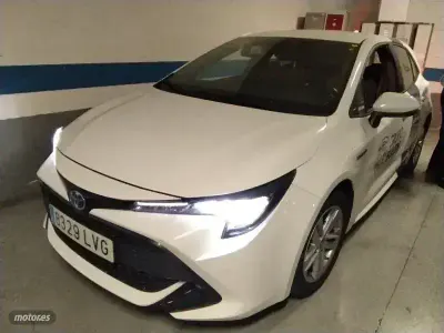 Usado Toyota Corolla Active 122 CV (89 kW) 2021 Blanco