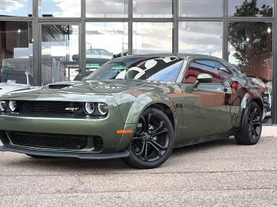 Käytetty Dodge Challenger