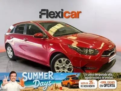 Usado Kia Ceed 136 CV (100 kW) 2023 Rojo Utilitario
