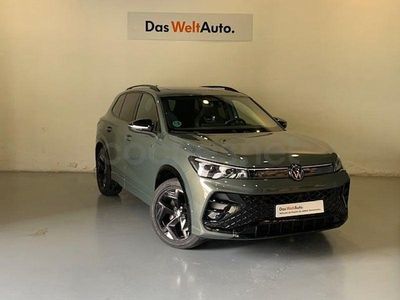 Käytetty VW Tiguan R-line 150 HP (110 kW) 2025 Vihreä Katumaasturi