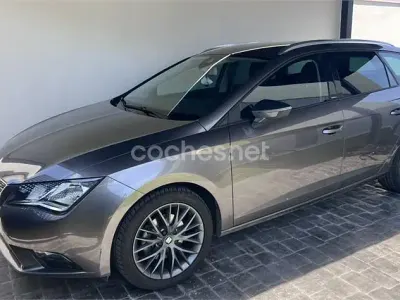 Usado Seat Leon ST CONNECT 110 CV (80 kW) 2016 Gris / plata Familiar