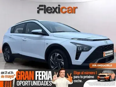 Usado Hyundai Bayon 100 CV (73 kW) 2023 Blanco SUV