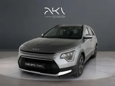 Usado Kia Niro 139 CV (102 kW) 2025 Gris SUV