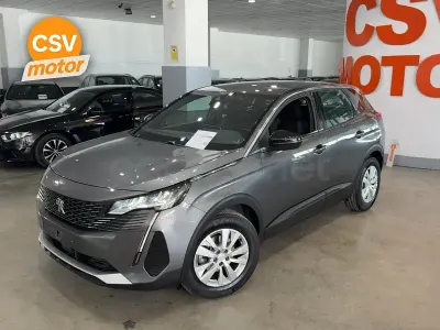 Usado Peugeot 3008 Active 130 CV (95 kW) 2024 Gris / plata SUV