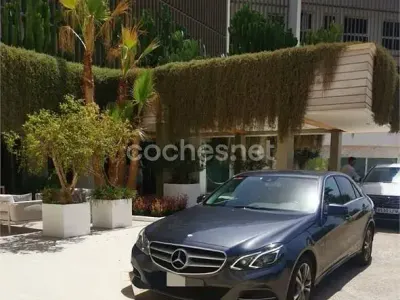Usado Mercedes E200 Avantgarde 136 CV (100 kW) 2016 Gris / plata Berlina