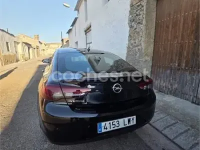 Usado Opel Insignia Business 122 CV (89 kW) 2022 Negro Berlina