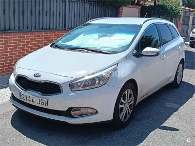 Usado Kia Ceed Sportswagon 128 CV (94 kW) 2015 Blanco Familiar