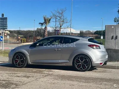 Usado Renault Mégane Trophy 265 CV (194 kW) 2012 Gris / plata Berlina