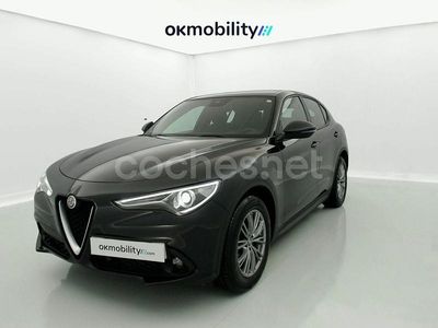 Negro Usado 2022 Alfa Romeo Stelvio Super SUV | 29.900 € (Un poco caro)
