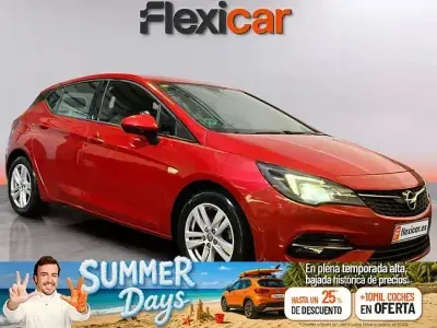 Usado Opel Astra Business Elegance 130 CV (95 kW) 2020 Rojo Berlina