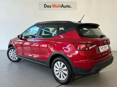 Usado Seat Arona Style 115 CV (84 kW) 2025 Rojo SUV
