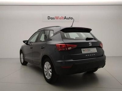 Usado Seat Arona Style 110 CV (80 kW) 2021 Gris SUV