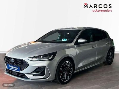 Plateado Usado 2024 Ford Focus ST-Line X Berlina | 26.200 € (Caro)