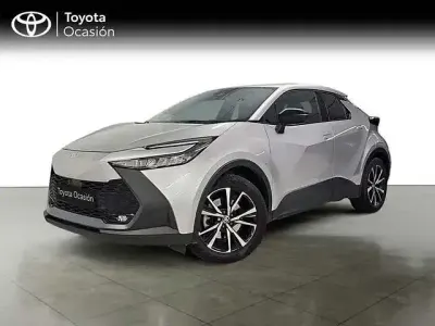 Begagnad Toyota C-HR Advance 223 HK (164 kW) 2025 Grå SUV