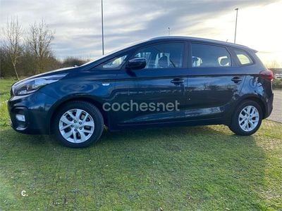 Usado Kia Carens 115 CV (84 kW) 2017 Azul Monovolumen
