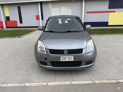 Usado Suzuki Swift GL 92 CV (67 kW) 2005 Gris / plata Utilitario