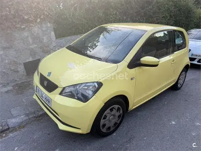 Usado Seat Mii Style 75 CV (55 kW) 2011 Amarillo Utilitario