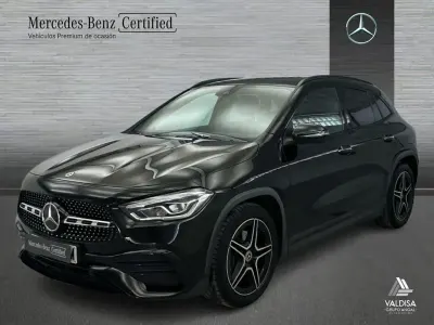 Usado Mercedes GLA180 AMG line 136 CV (100 kW) 2022 Negro SUV
