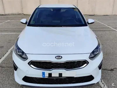 Usado Kia Ceed 120 CV (88 kW) 2019 Blanco Utilitario