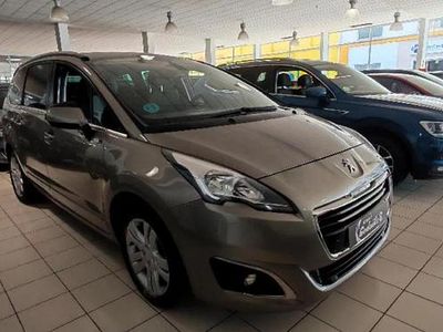 Usado Peugeot 5008 Style 131 CV (96 kW) 2017 Vapor grey Van