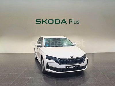 Blanco Usado 2025 Skoda Octavia Berlina | 28.500 € (Precio justo)