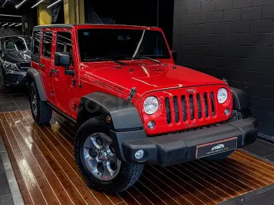 Usado Jeep Wrangler Unlimited Rubicon 200 CV (147 kW) 2017 Rojo SUV