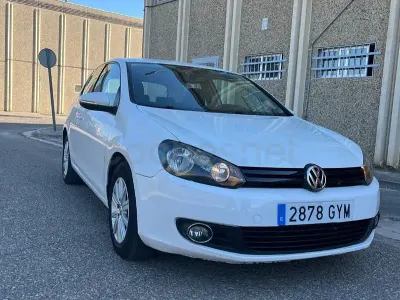 Usado VW Golf VI 105 CV (77 kW) 2011 Blanco Utilitario