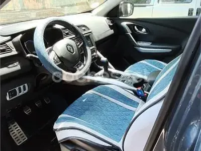 Usado Renault Kadjar Zen 130 CV (95 kW) 2016 Gris / plata SUV