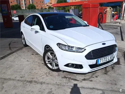Usado Ford Mondeo Vignale 210 CV (154 kW) 2015 Blanco Berlina