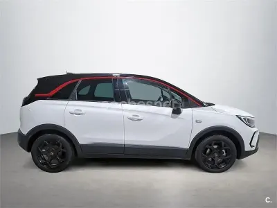 Usado Opel Crossland GS Line 110 CV (80 kW) 2022 Blanco SUV