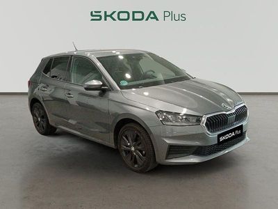 Gris Usado 2024 Skoda Fabia Utilitario | 17.290 € (Precio justo)