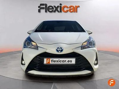 Begagnad Toyota Yaris Hybrid Active 100 HK (73 kW) 2019 Vit Sedan