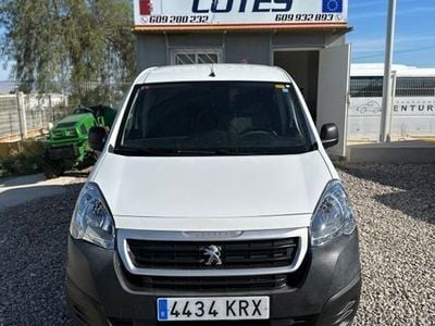 Usado Peugeot Partner 75 CV (55 kW) 2018 Blanco Monovolumen