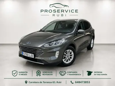 Usado Ford Kuga Trend+ 120 CV (88 kW) 2020 Gris SUV