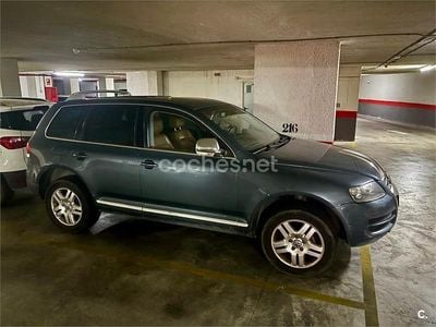 Usado VW Touareg 225 CV (165 kW) 2006 Gris / plata SUV