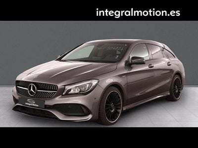 Usado Mercedes CLA200 Shooting Brake 136 CV (100 kW) 2017 Gris Familiar