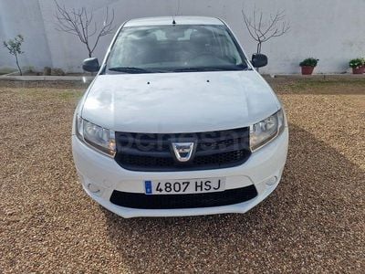 Usado Dacia Sandero Ambiance 75 CV (55 kW) 2013 Blanco Berlina