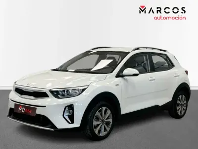 Usado Kia Stonic 100 CV (73 kW) 2023 SUV