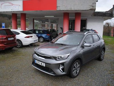 Usado Kia Stonic 84 CV (61 kW) 2023 Gris / plata SUV