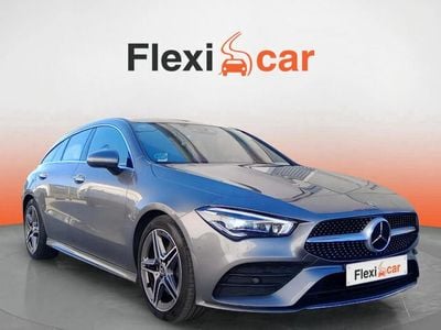 Usado Mercedes CLA220 Shooting Brake 190 CV (139 kW) 2020 Gris Familiar