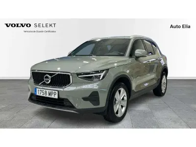 Usado Volvo XC40 Core 2024 Verde SUV