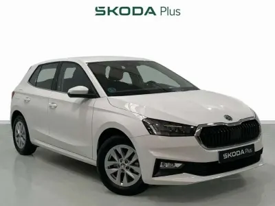 Usado Skoda Fabia Ambition 110 CV (80 kW) 2023 Blanco Utilitario