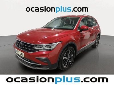 Begagnad VW Tiguan Life 150 HK (110 kW) 2022 Röd SUV