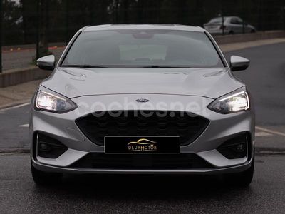 Gris / plata Usado 2022 Ford Focus ST-Line Berlina | 15.500 € (Precio justo)