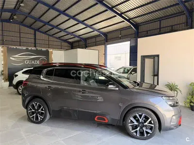 Usado Citroën C5 Aircross Comfort 177 CV (130 kW) 2019 Gris / plata SUV