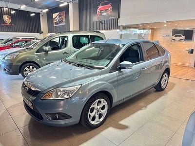 Usado Ford Focus Trend 100 CV (73 kW) 2008 Azul Berlina