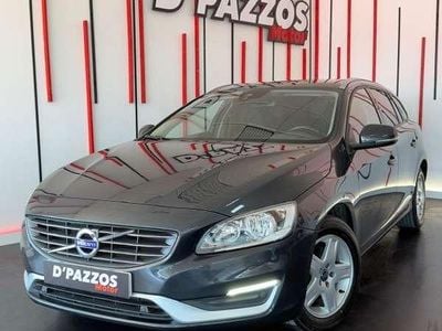 Usado Volvo V60 Momentum 114 CV (83 kW) 2015 Gris Familiar